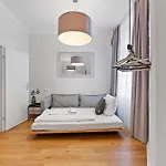 Primeflats - Big Family Apartment Schoeneberg